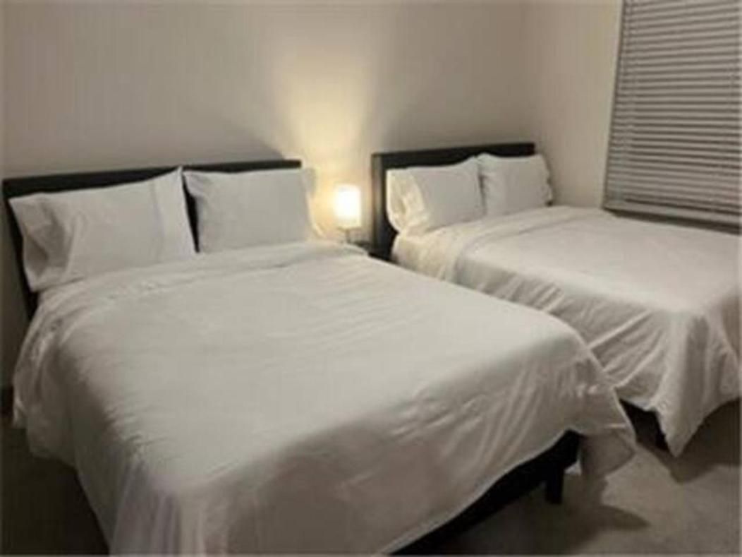 יוסטון Resort-Style Apartments Near The Galleria חדר תמונה